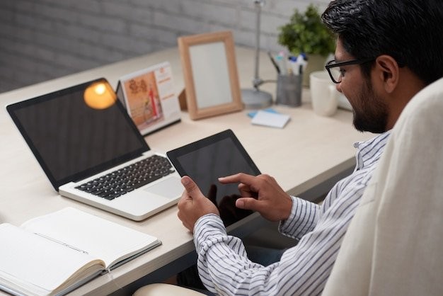 How to Build Practical Business Skills From Anywhere in India